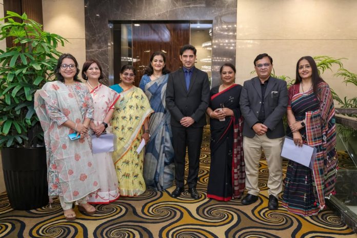 Ritesh Gauba, CEO of Epigamia and SBM alumnus, addresses the incoming MBA Batch 2026–28 during the NMIMS School of Business Management Orientation Programme in Mumbai.