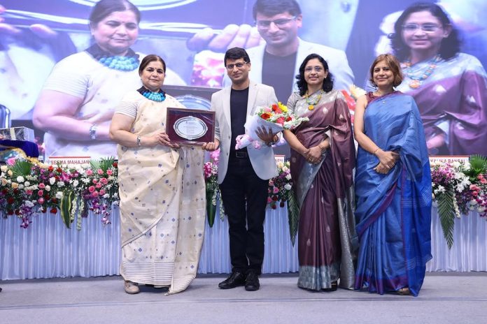 Prof. Seema Mahajan, Dr. Meena Chintamaneni and Mr. Chetan Jain with the incoming MBA (Entrepreneurship & Family Business) and MBA (Entrepreneurship) students during the Foundation Programme inauguration at NMIMS Mumbai.